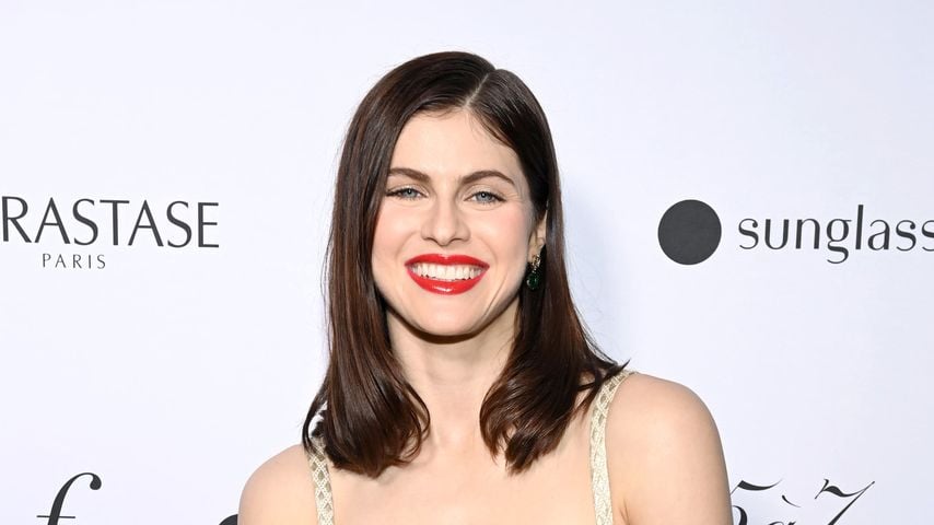 Alexandra Daddario kontert Schauspielerei-Kritik mit Scherz