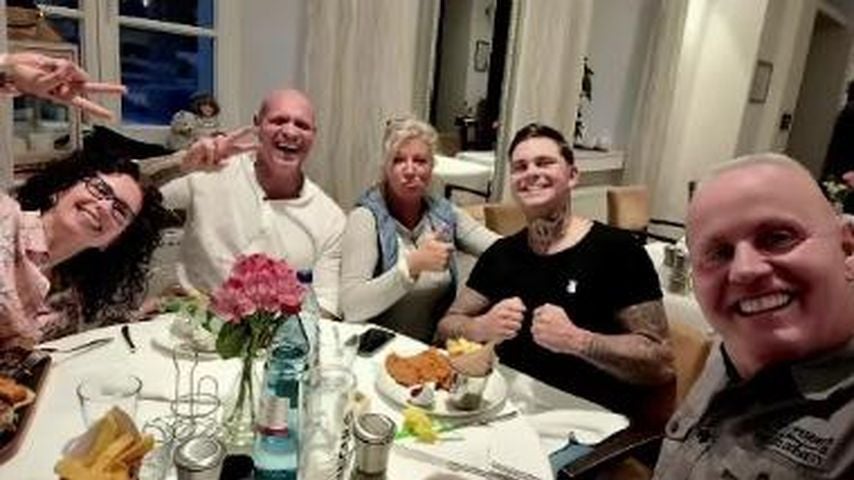 Alexandra, Thorsten und Nico Legat mit Freunden, September 2024