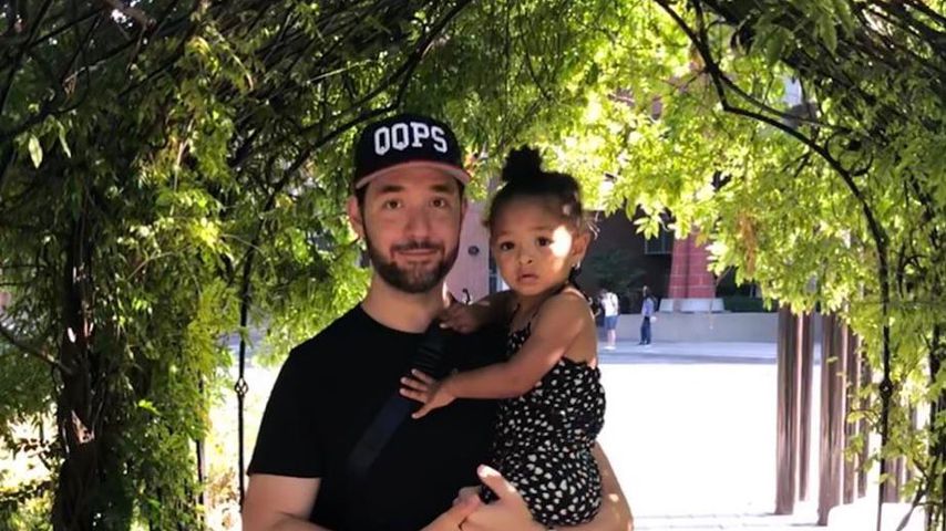 Alexis Ohanian mit seiner Tochter im August 2019