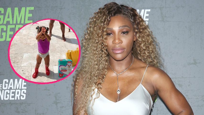 Hier stretchen sich Serena Williams und Tochter Olympia