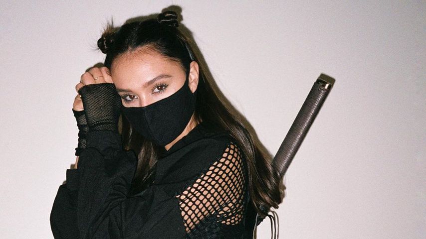 Alexis Ren an Halloween 2019