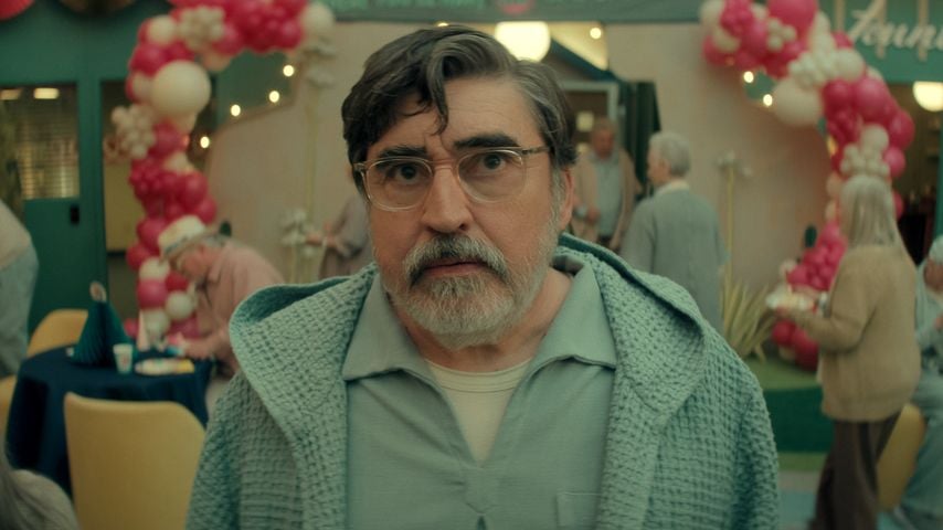 Alfred Molina als Sam in "The Boroughs"