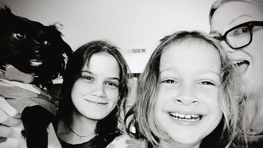 Alice Evans und ihre Töchter Ella und Elsie im September 2021