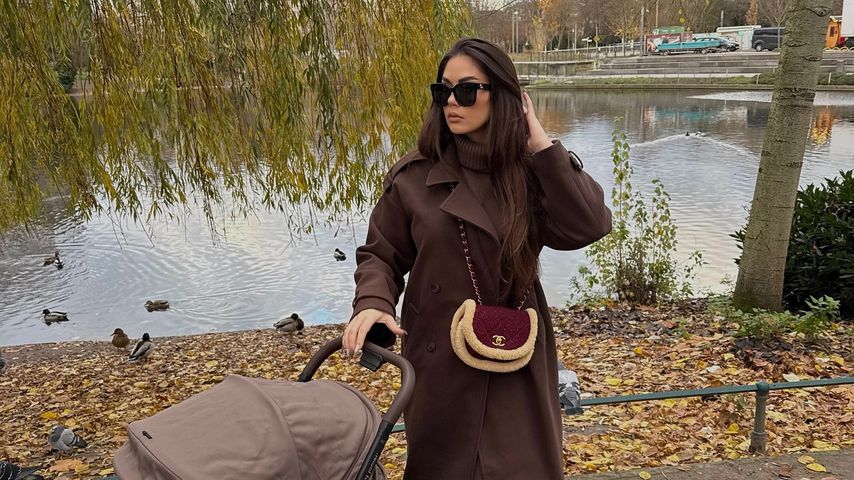 Alicia Andrich und ihre Tochter Malia im November 2024