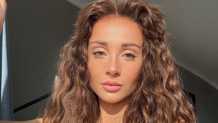 Alicia Costa Pinheiro, Sängerin