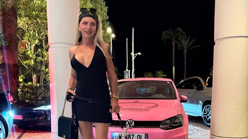 Alicia King mit ihrem Hund, September 2025