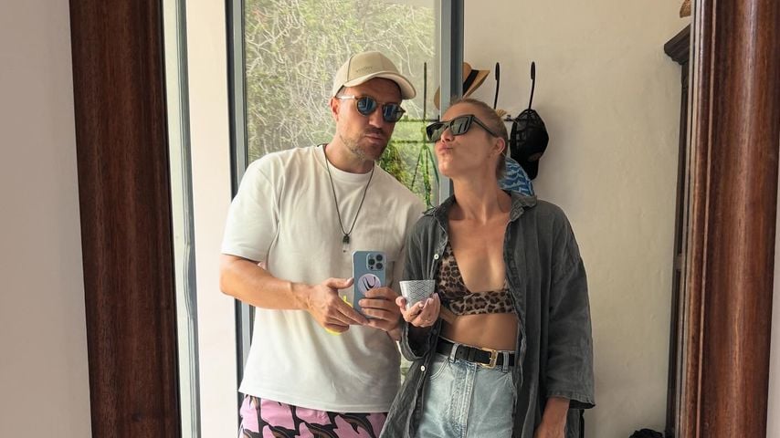 Alina Merkau mit ihrem Mann, August 2025