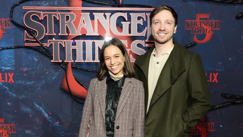 Alina Rothbauer und Ilias Pappas beim "Stranger Things" Staffel-5-Event in Hangar 7, Flughafen Tempelhof, Berlin