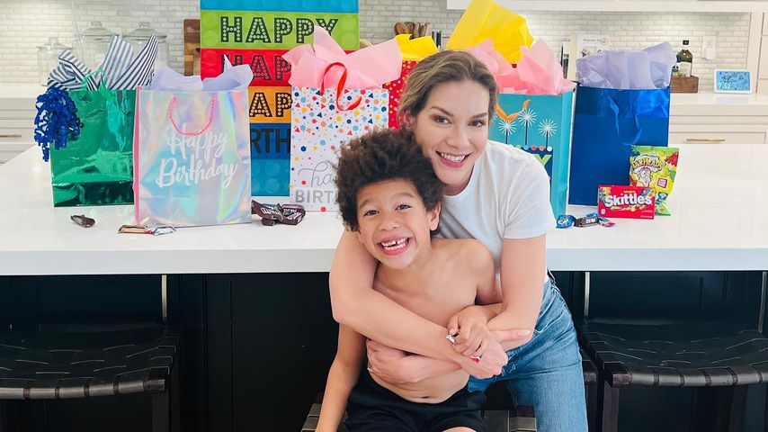 Allison Holker und ihr Sohn im Jahr 2023
