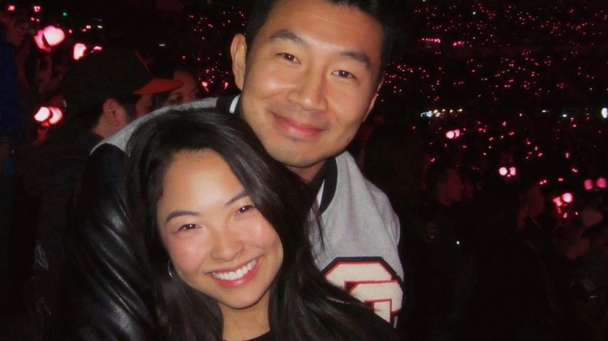 Allison Hsu und Simu Liu im November 2022