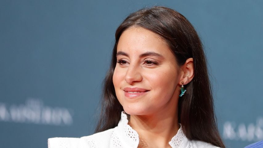 Almila Bagriacik, Schauspielerin