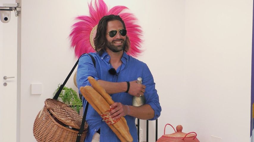 Almondy Rose bei "Make Love, Fake Love"