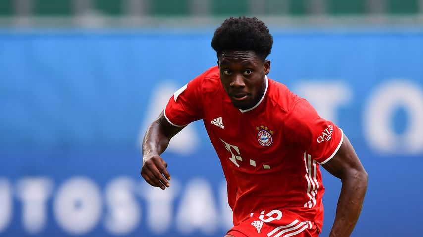 Alphonso Davies bei einem Spiel gegen VfL Wolfsburg