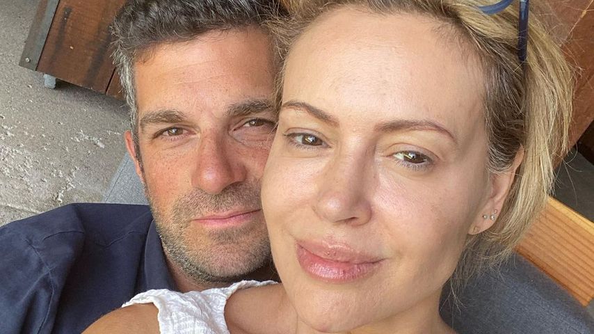 Alyssa Milano mit ihrem Mann David Bugliari im Juli 2021