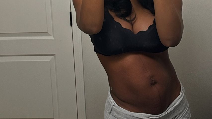 Amber Desiree Smith nach der Geburt ihres Babys