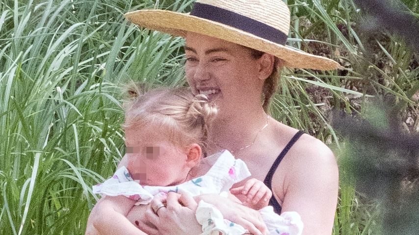 Amber Heard mit ihrer Tochter Oonagh in Madrid im Mai 2023