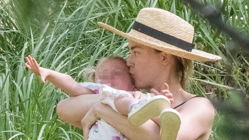 Amber Heard mit ihrer Tochter Oonagh, 2023