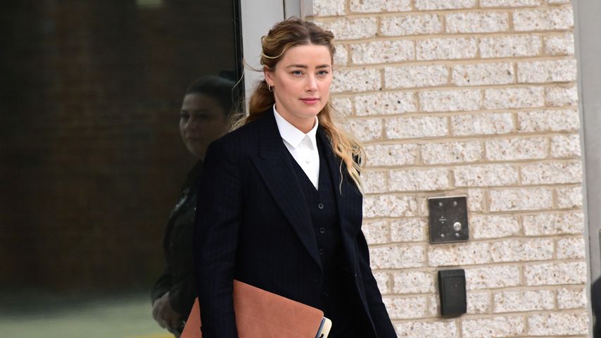 Amber Heard verlässt das Gericht