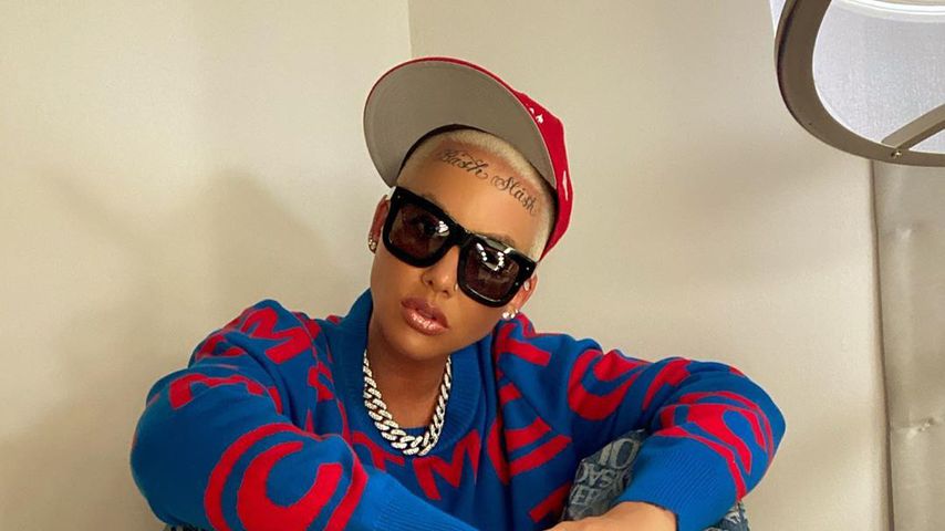 Doch echt? Amber Rose zeigt sich wieder mit Gesichtstattoo!
