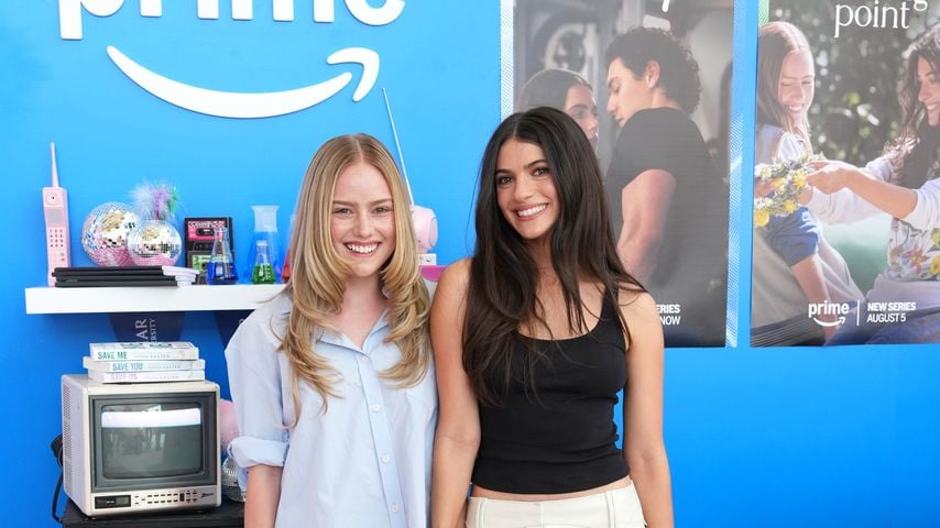 Amélie Hoeferle und Ella Rubin beim 2026 Teen Vogue Fest in Brooklyn, New York