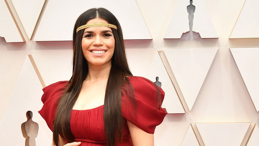 America Ferrara strahlend mit XXL-Babybauch bei den Oscars
