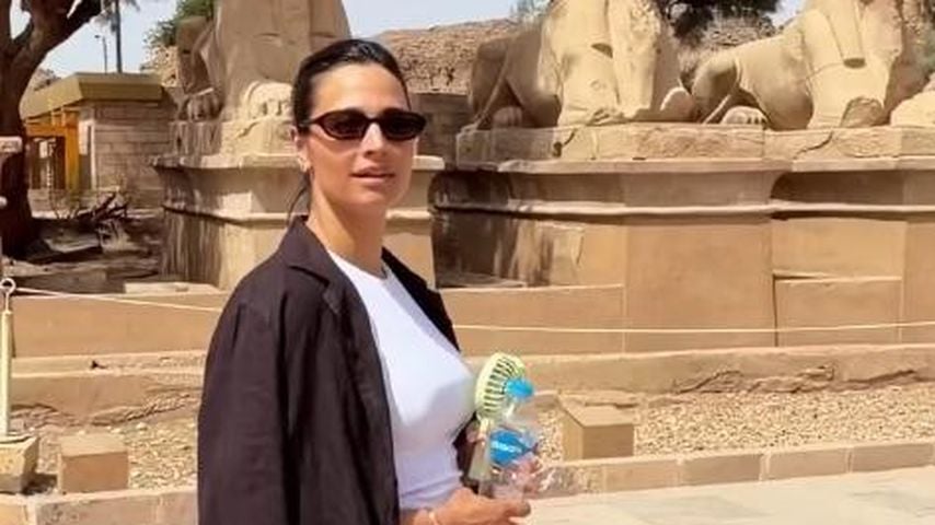 Mit Babybauch am Set: Amira Aly dreht für "Das Traumschiff"