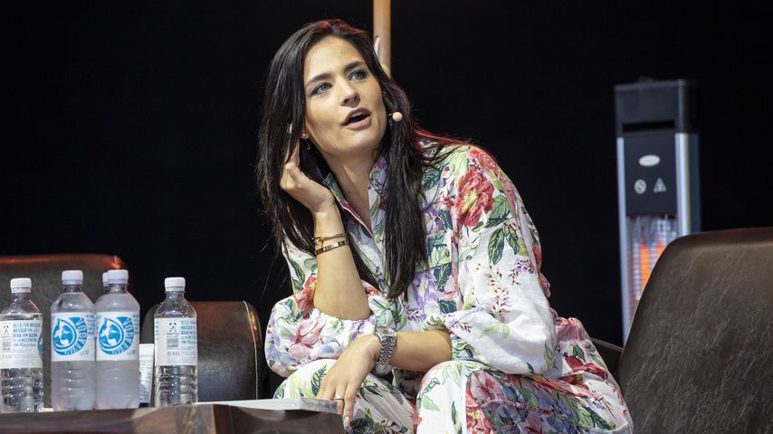 Amira Pocher bei einem Auftritt im Autokino Cruise Inn in Hamburg im Juli 2020