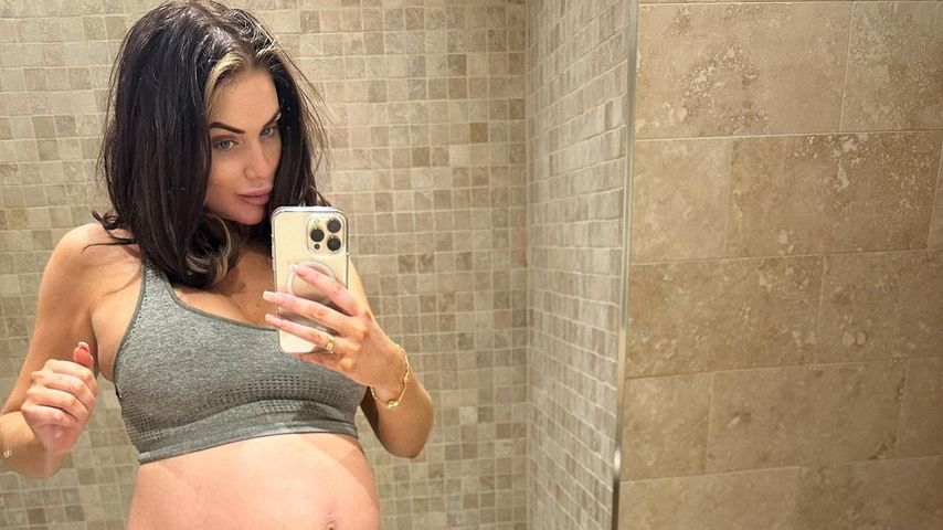 Amy Childs bestätigt den Geburtstermin für ihre Zwillinge!