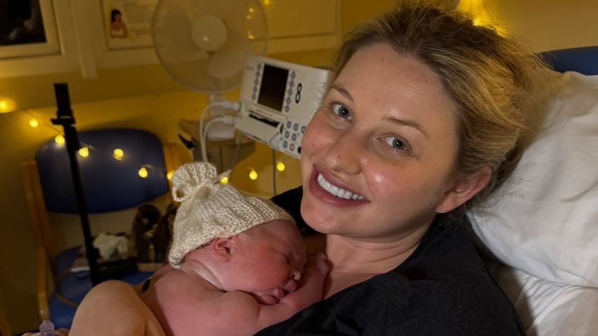 Amy Hart mit ihrem neugeborenen Sohn