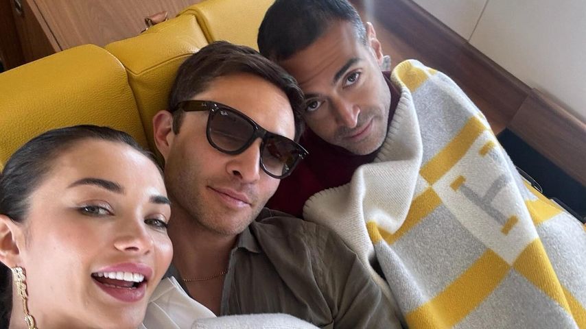 Amy Jackson und Ed Westwick mit einem Freund