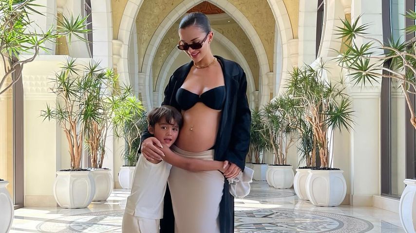Amy Jackson und Sohn Andreas 2024 in Dubai