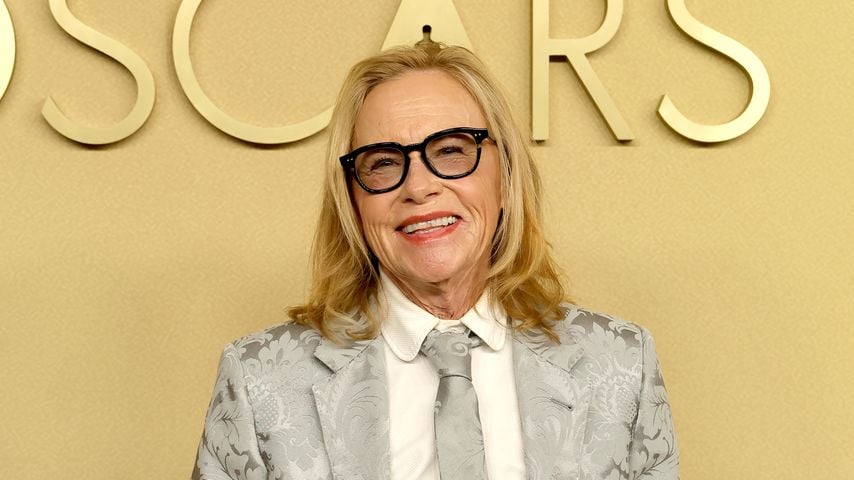 Amy Madigan gewinnt den Oscar als beste Nebendarstellerin