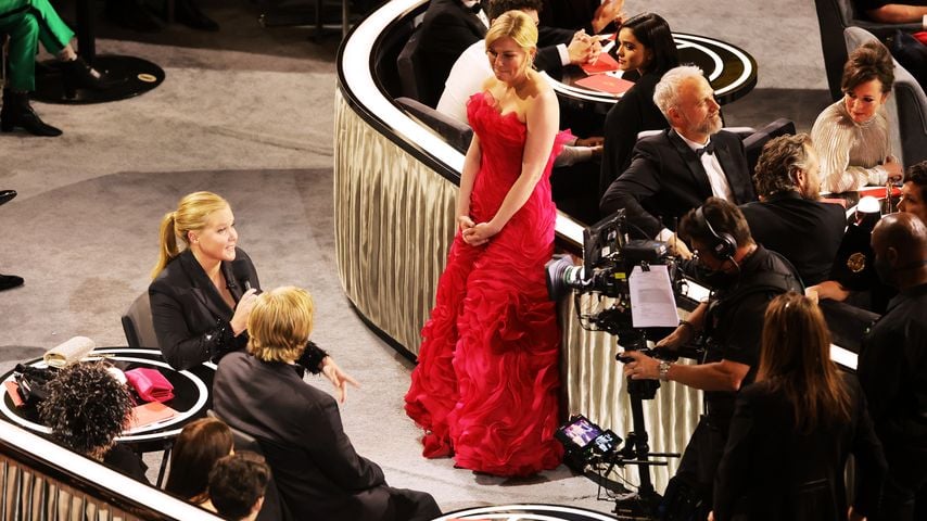 Amy Schumer, Jesse Plemons und Kirsten Dunst bei den Oscars 2022