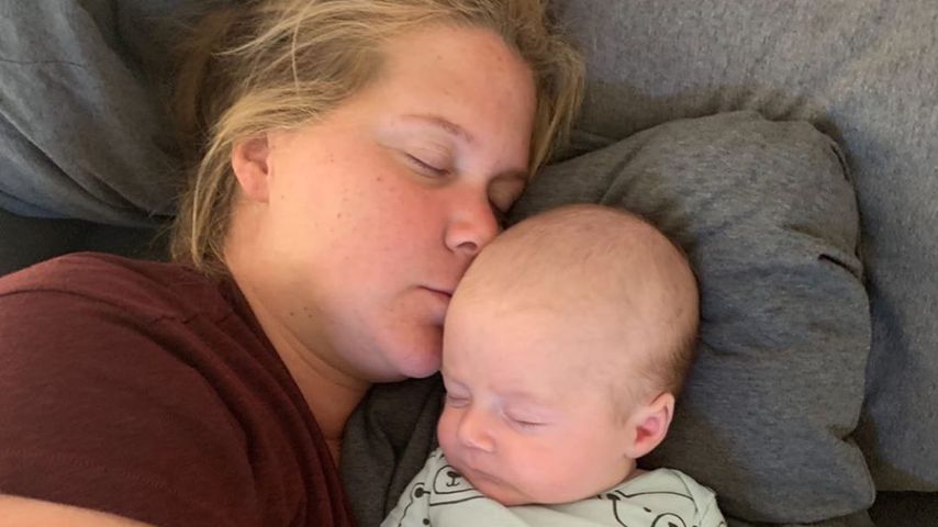 Schon ein Jahr alt: So süß gratuliert Amy Schumer ihrem Sohn