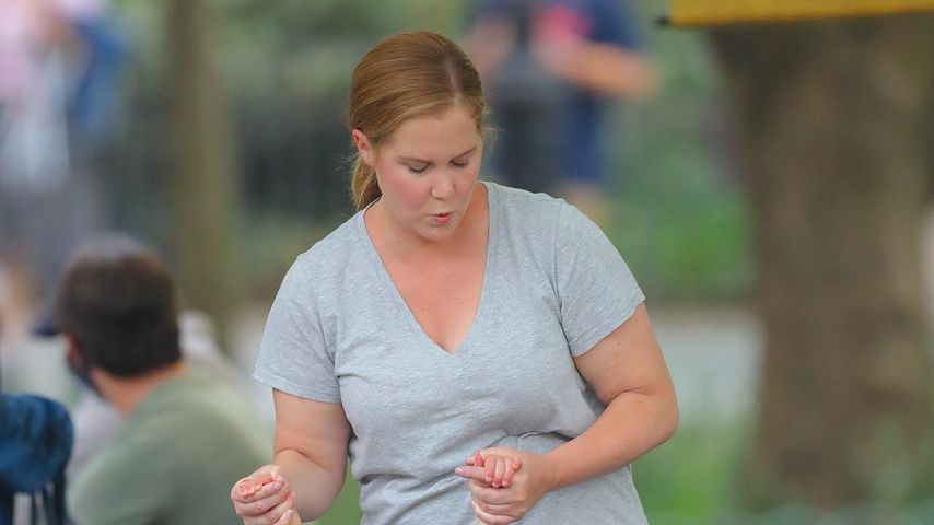 Amy Schumer und ihr Söhnchen Gene David, April 2021
