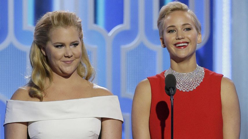 Tänzchen! Jen Lawrence & Amy Schumer stürmen die Bühne