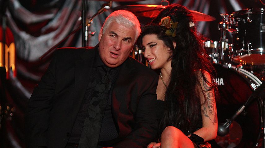 Nach Auktion: Vater von Amy Winehouse verklagt ihre Freunde!