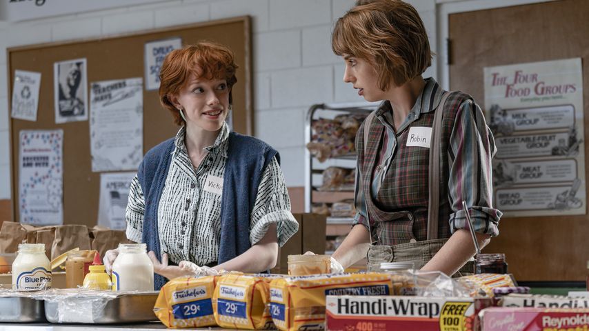 Amybeth McNulty und Maya Hawke in "Stranger Things"