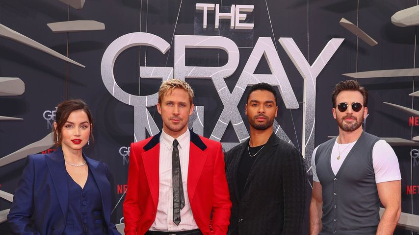 Ana de Armas, Ryan Gosling, Regé-Jean Page und Chris Evans bei der "The Gray Man"-Premiere in Berlin
