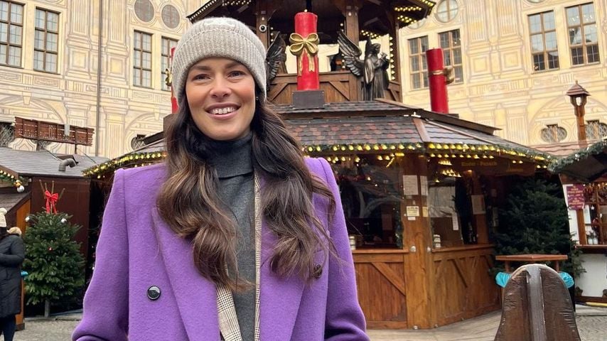 Ana Ivanovic auf dem Weihnachtsmarkt in München, 2022