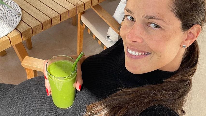 Schon kugelrund: Ana Ivanović zeigt stolz ihren Babybauch!