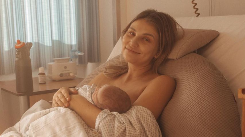 Ana Johnson und ihr Baby kurz nach der Geburt