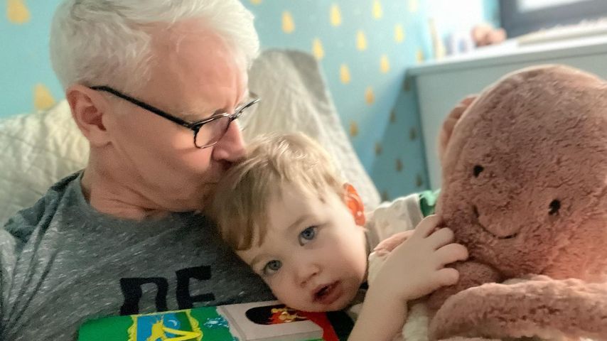 Anderson Cooper mit seinem Sohn Wyatt im Februar 2022