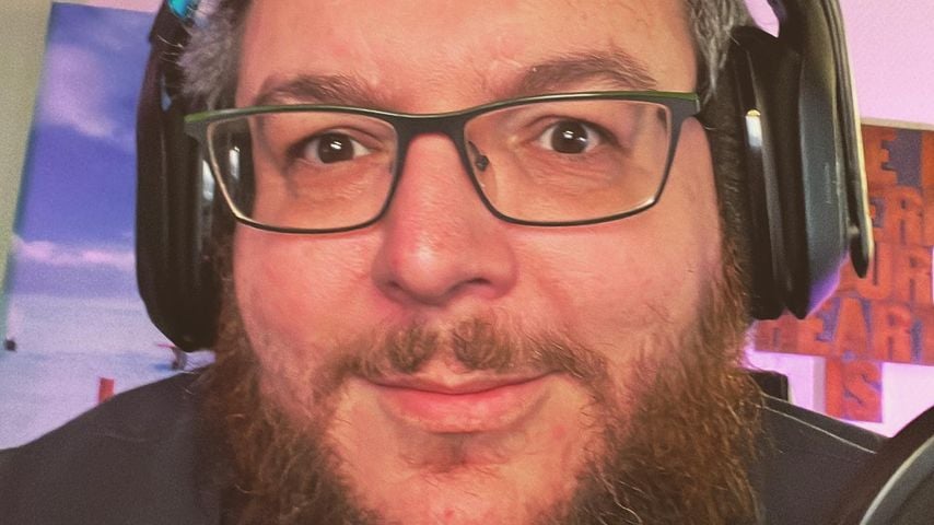 André Krieger hat als CmdKrieger rund 221.000 Follower auf der Streamingplattform Twitch