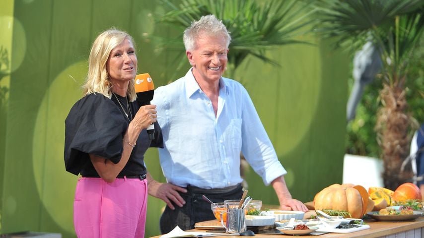 Andrea Kiwi Kiewel und TV-Koch Armin Roßmeier im ZDF-Fernsehgarten in Mainz am 10.09.2023