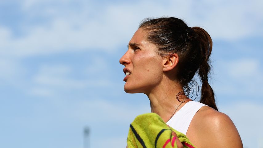 Anreisefluch: Olympia-Star Petkovic hat nur noch einen BH!