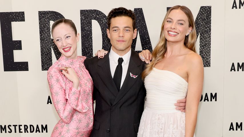 Bei der "Amsterdam"-Premiere strahlen die Stars um die Wette