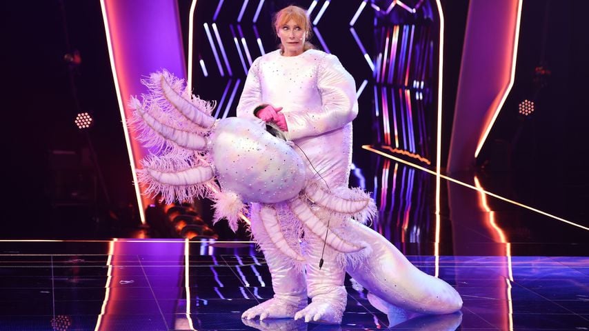 "The Masked Singer"-Axolotl Mann? Andrea Sawatzki reagiert