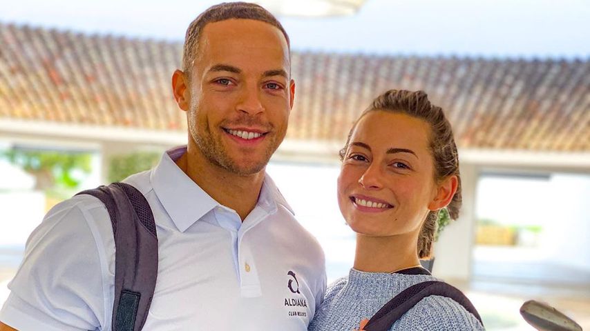 Andrej Mangold und Jennifer Lange beim Golfen