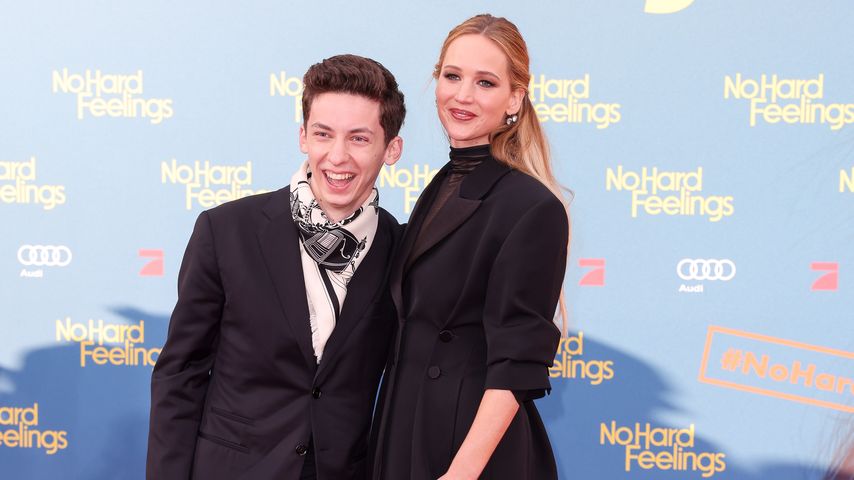 Andrew Barth Feldman und Jennifer Lawrence im Juni 2023